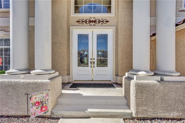 8905 Goldstone Avenue, Las Vegas, NV 89143