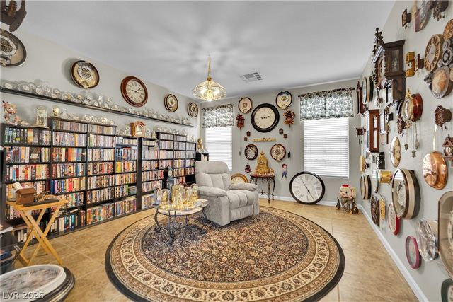 8905 Goldstone Avenue, Las Vegas, NV 89143