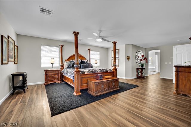 8905 Goldstone Avenue, Las Vegas, NV 89143