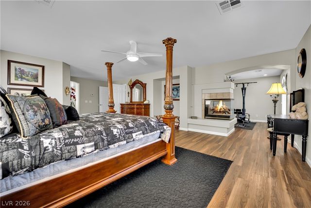 8905 Goldstone Avenue, Las Vegas, NV 89143