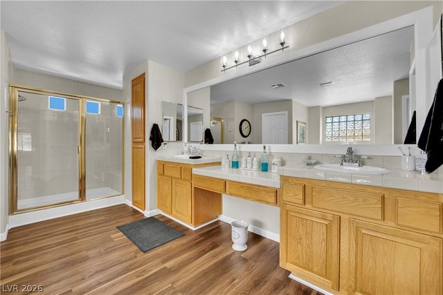 8905 Goldstone Avenue, Las Vegas, NV 89143