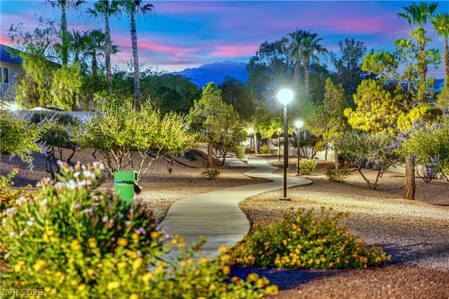 8905 Goldstone Avenue, Las Vegas, NV 89143