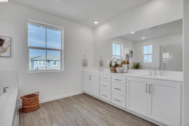 2404 Indigo Dr, Fairfield, CA 94533