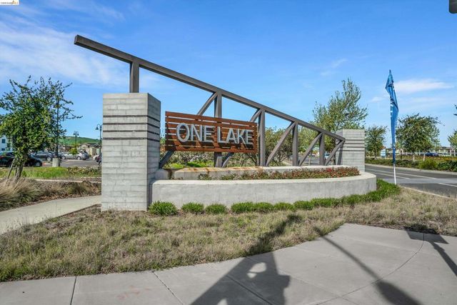 2404 Indigo Dr, Fairfield, CA 94533