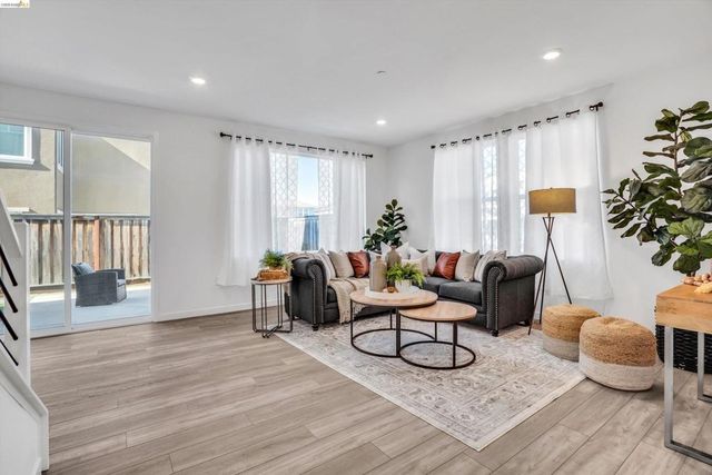 2404 Indigo Dr, Fairfield, CA 94533