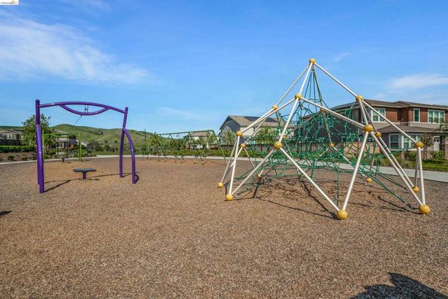 2404 Indigo Dr, Fairfield, CA 94533