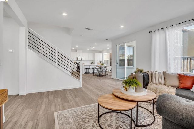 2404 Indigo Dr, Fairfield, CA 94533