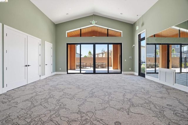 2404 Indigo Dr, Fairfield, CA 94533