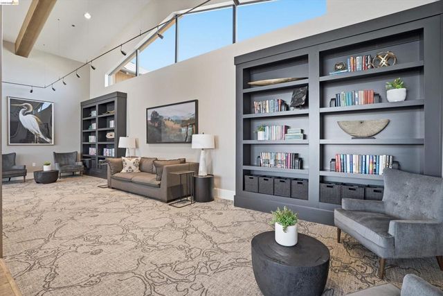 2404 Indigo Dr, Fairfield, CA 94533