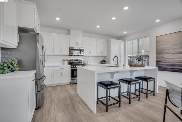 2404 Indigo Dr, Fairfield, CA 94533