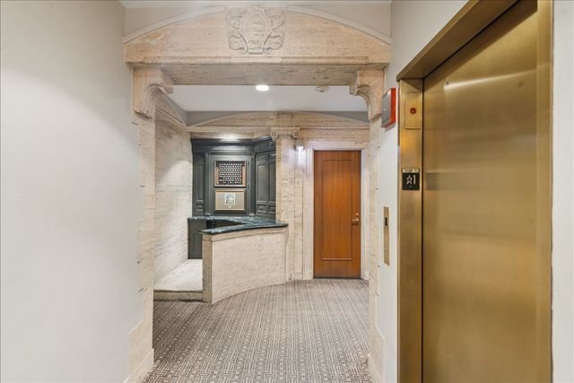 3100 N SHERIDAN Road 10E, Chicago, IL 60657