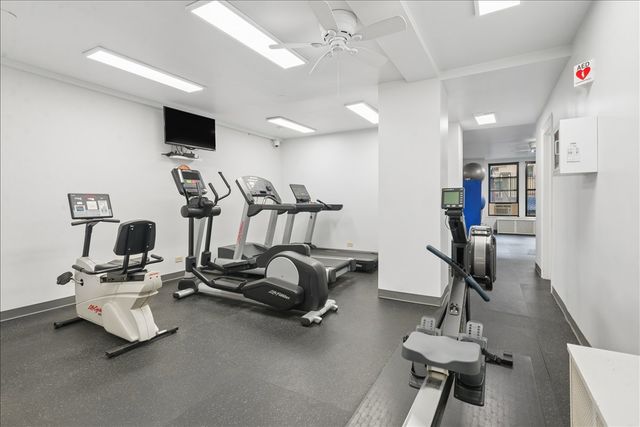 3100 N SHERIDAN Road 10E, Chicago, IL 60657