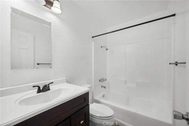 17152 Schollview Avenue, Palmdale, CA 93591
