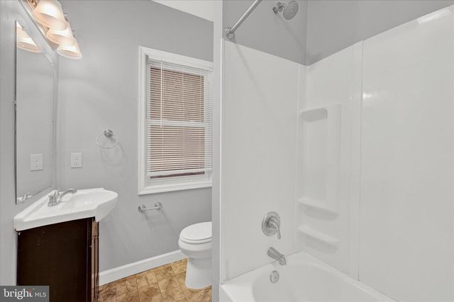 3909 RIDGEWOOD AVE, Baltimore, MD 21215