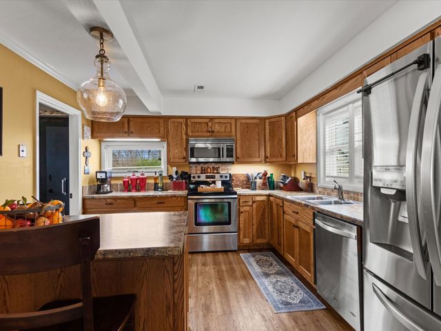 96 Maple Dr, Winchester, TN 37398