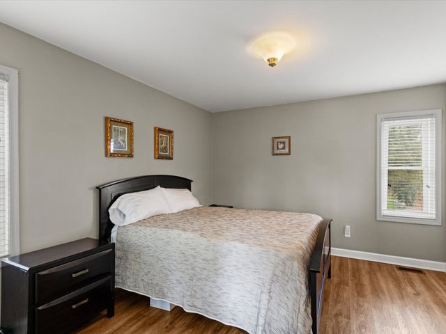 96 Maple Dr, Winchester, TN 37398