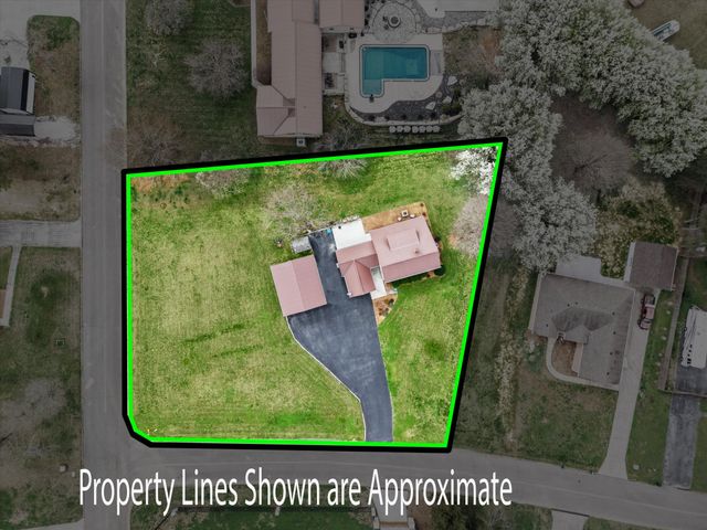 96 Maple Dr, Winchester, TN 37398