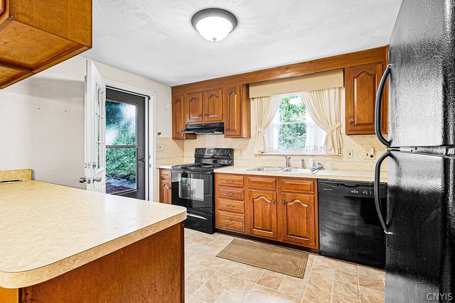 1729 Sherman Drive, New Hartford, NY 13413