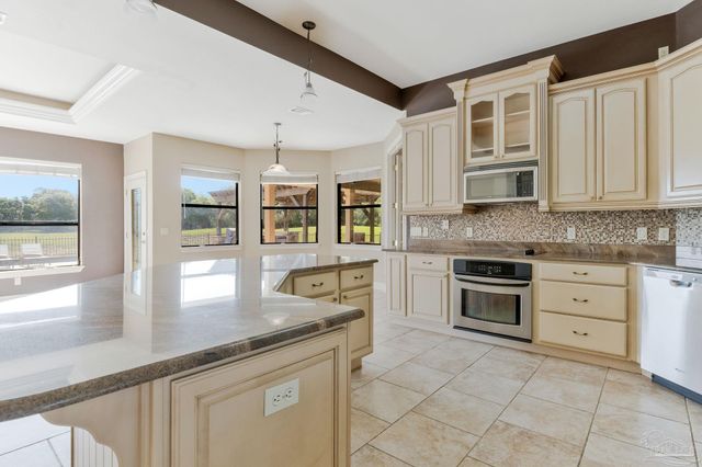 2858 Pga Blvd, Navarre, FL 32566