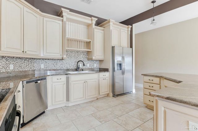 2858 Pga Blvd, Navarre, FL 32566