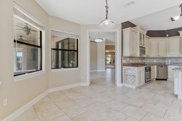 2858 Pga Blvd, Navarre, FL 32566