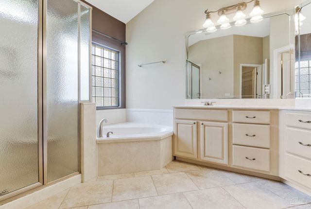 2858 Pga Blvd, Navarre, FL 32566