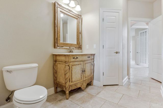 2858 Pga Blvd, Navarre, FL 32566