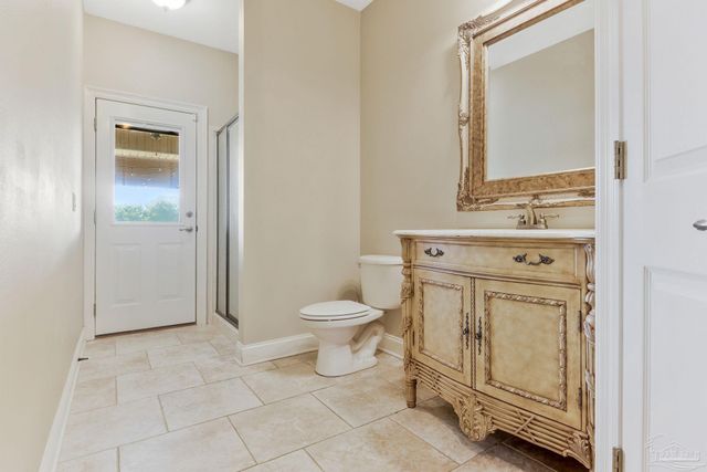 2858 Pga Blvd, Navarre, FL 32566