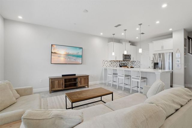 10015 RANDAL WALK STREET, Orlando, FL 32832