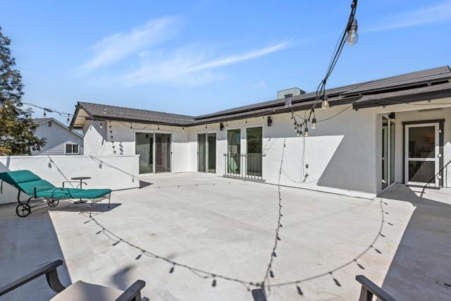 845 N Sunrise Ave, Ripon, CA 95366