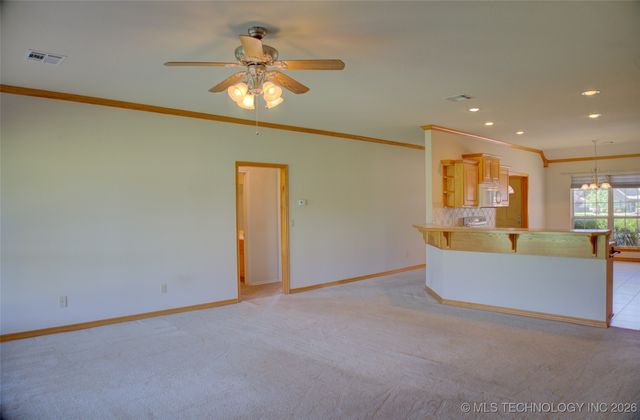 1709 Caddo Street, Oologah, OK 74053