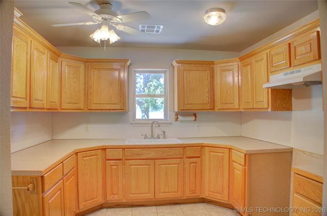 1709 Caddo Street, Oologah, OK 74053