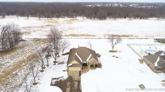 1709 Caddo Street, Oologah, OK 74053