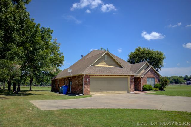 1709 Caddo Street, Oologah, OK 74053