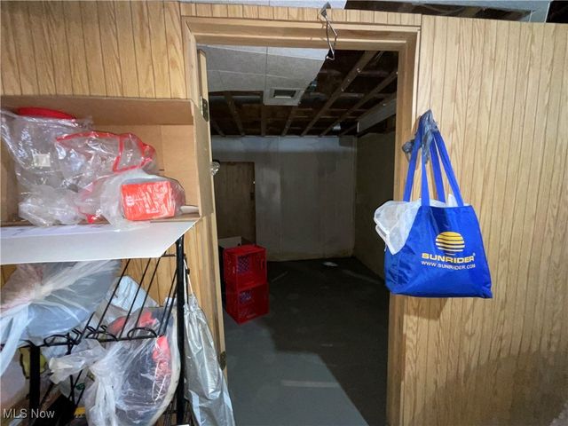 2015 Irene Avenue NE, Warren, OH 44483