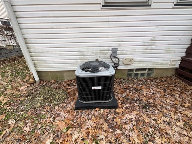 2015 Irene Avenue NE, Warren, OH 44483