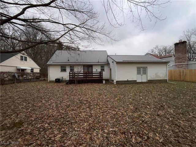 2015 Irene Avenue NE, Warren, OH 44483