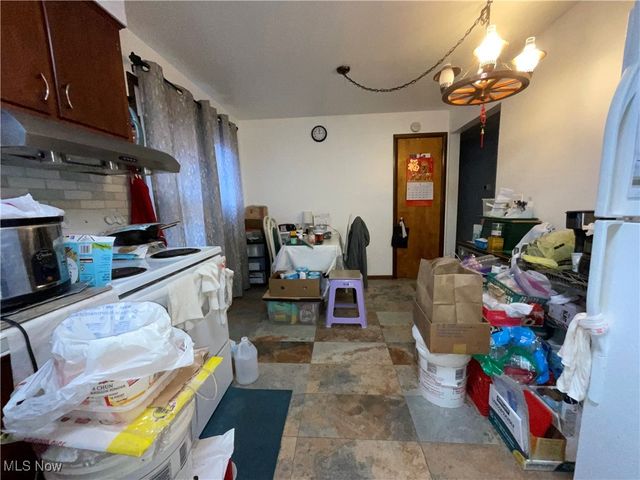 2015 Irene Avenue NE, Warren, OH 44483