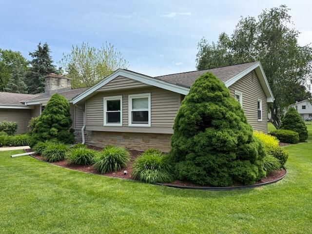 18045 Continental DRIVE, Brookfield, WI 53045