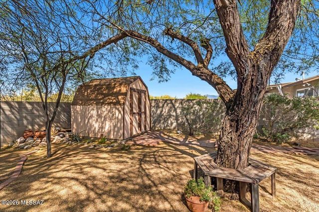 10009 E Moonstruck Way, Tucson, AZ 85747