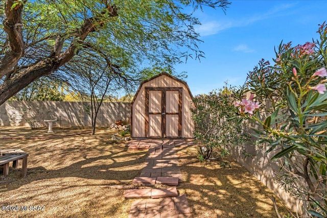 10009 E Moonstruck Way, Tucson, AZ 85747