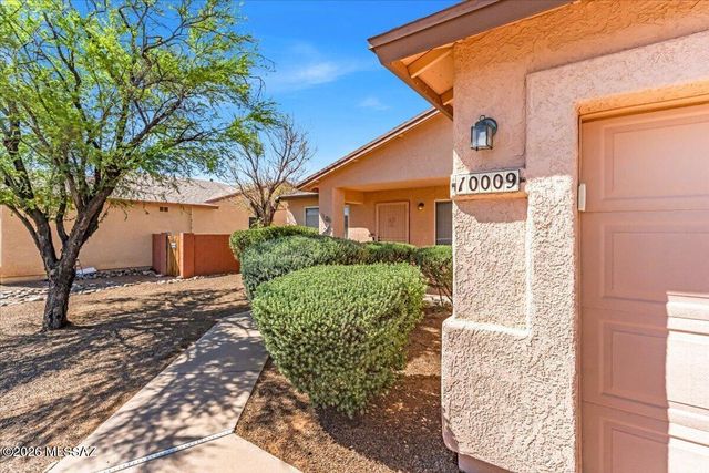 10009 E Moonstruck Way, Tucson, AZ 85747