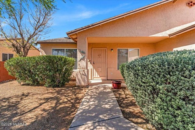 10009 E Moonstruck Way, Tucson, AZ 85747