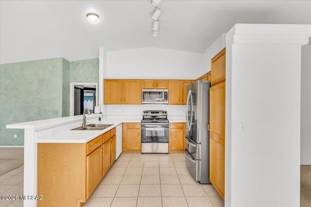 10009 E Moonstruck Way, Tucson, AZ 85747