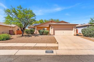 10009 E Moonstruck Way, Tucson, AZ 85747