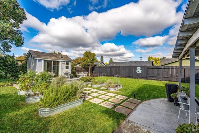 217 S Coombs St, Napa, CA 94559