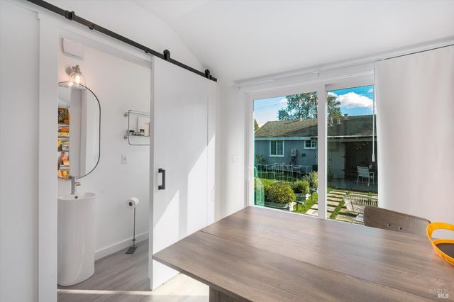 217 S Coombs St, Napa, CA 94559