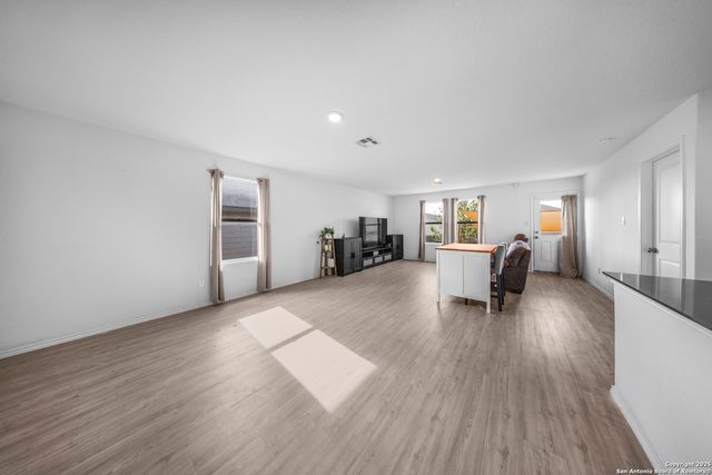5424 Thyme Corner, St Hedwig, TX 78152