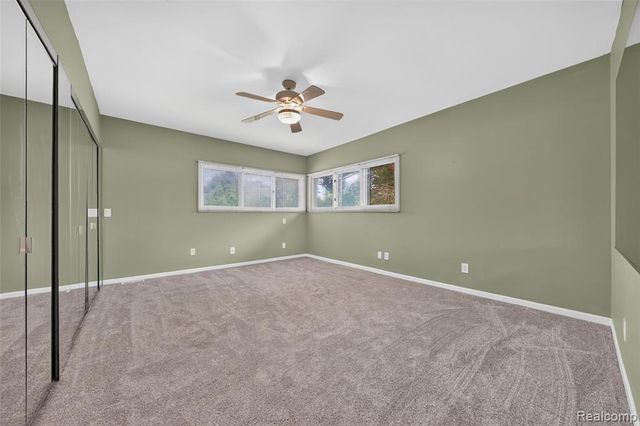 5370 Whipple Lake Road, Clarkston, MI 48348