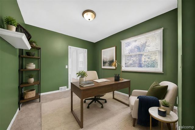 5370 Whipple Lake Road, Clarkston, MI 48348